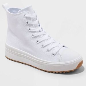 Women’s Adrienne Wild Fable Sneakers High Tops 7.5 white